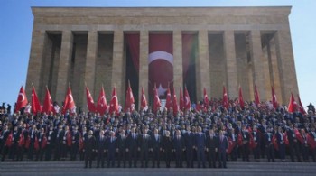 81 ilden gelen gençler ve milli sporcular Anıtkabir'de