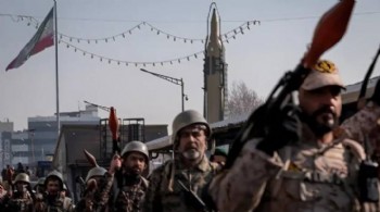 ABD donanması yaklaşıyor... İran 'büyük savaşa' hazırlanıyor!