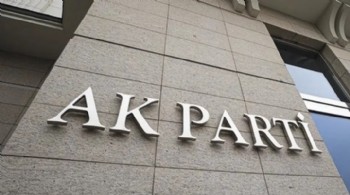 AK Parti'de 4 ilde yönetim değişti