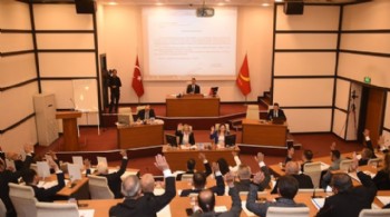 AK Parti'den CHP'ye geçen belediye 3 gazete ile anlaşmasını iptal etti!