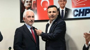 AK Parti’den istifa eden meclis üyesi CHP'ye katıldı