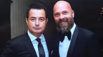 Acun Medya Genel Koordinatörü Esat Yontunç, havalimanında gözaltına alındı