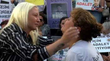 Ahmet Minguzzi'nin annesinden adalet nöbeti