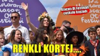 Alaçatı Ot Festivali'nde renkli kortej