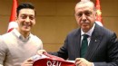 Alman basınından ilginç Mesut Özil yorumu: Bu fotoğraf sonu oldu...