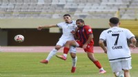 Altay'da Arif'ten profesyonel imza