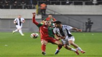 Altay'da Emre'den profesyonel imza