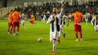 Altay'da Sefa gemileri yaktı