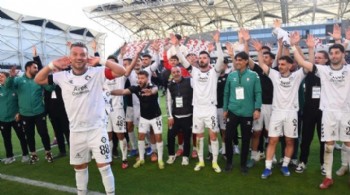 Altay'da gençlerin mesaisi sürüyor
