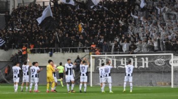 Altay'dan tribün harekatı