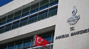 Anayasa Mahkemesi'nden 5 siyasi parti hakkında suç duyurusu