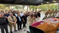 Aziz Üstel, İzmir'de son yolculuğuna uğurlandı