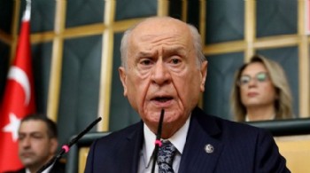 Bahçeli'nin gündeme bomba gibi düşen açıklamalarına partisinden dikkat çeken yorum