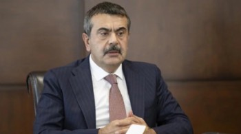 Bakan Tekin'den canlı yayında sınav açıklaması