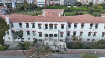 Balıklı Rum Hastanesi'nde operasyon: Profesör, eczacı ve tıbbi sekreter gözaltında