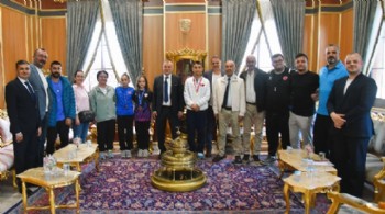 Başkan Balaban şampiyon sporcuları ağırladı