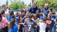 Başkan Tugay’dan Kirazlı çocuklara karne hediyesi