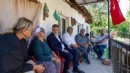 Başkan Tugay’dan yangında vefat eden Şahin’in aile evine taziye ziyareti