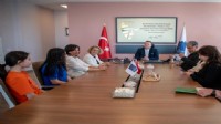 Başkan Vekili Demirtaş derece alan öğrencileri makamında ağırladı