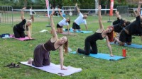 Başkan Yetişkin vatandaşları yoga etkinliğinde buluşturdu
