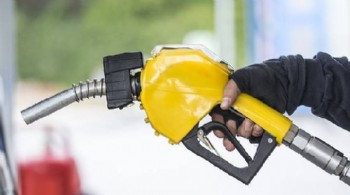 Benzine yarından itibaren bir indirim daha geliyor