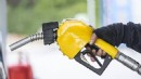 Benzine yarından itibaren bir indirim daha geliyor