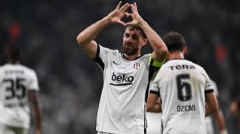 Beşiktaş tek golle avantajı kaptı