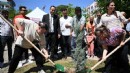 Bornova’da fidanlar toprakla buluştu, gönüller birbirine kavuştu