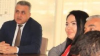 Botoks yaptırmaya bile makam arabasıyla gitti