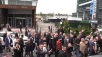 CHP Genel Merkezi önünde Kılıçdaroğlu ve Özel destekçileri arasında arbede!