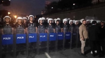 CHP İstanbul İl Başkanlığı önünde polis ablukası