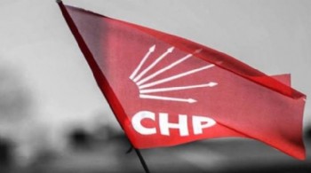 CHP'de iki istifa birden!
