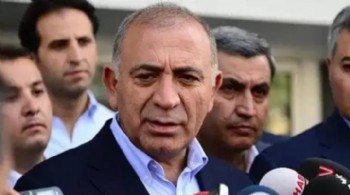 CHP'de yeni krizin ayak sesleri: Görevi devretmem