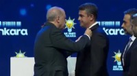 CHP'den istifa etti aynı gün AK Parti'ye geçti