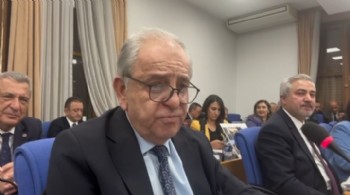 CHP'li Nalbantoğlu: 'AKP'nin değil Türkiye Cumhuriyeti'nin bakanı olun'