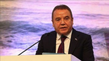 CHP'li belediyelere operasyon: Muhittin Böcek, Zeydan Karalar ve Abdurrahman Tutdere gözaltına alındı