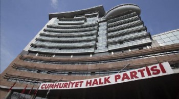 CHP'nin kritik günü! İptal davasından erteleme çıktı: Gürsel Tekin'in kayyumluğu devam edecek