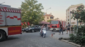 Deprem sonrası ilk görüntüler... Yıkılan binalar var!
