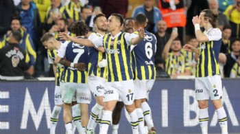 Derbide Fenerbahçe kazandı!