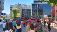 Efeler Belediye binasında yangın: Personel hızla tahliye edildi