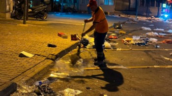 Efeler'de temizlik çalışmaları aralıksız sürüyor semt pazarları da pırıl pırıl oluyor