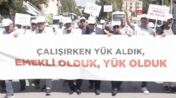 Emekli Memur-Sen üyelerinden hükümetin zam teklifine protesto: Hakkımızın gözetilmediği bu teklife 'hayır' diyoruz!
