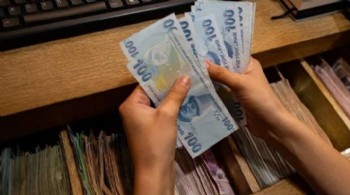 Emekli zam farkları hesaplara geçti