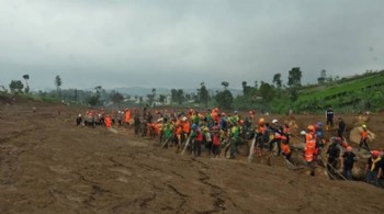 Endonezya felaketi yaşıyor: Can kaybı 70'e yükseldi