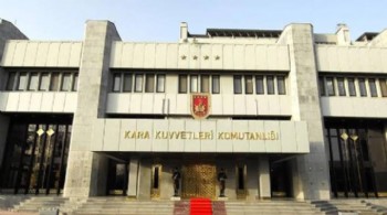 FETÖ'nün Kara Kuvvetleri Komutanlığı'ndaki mahrem yapılanmasına operasyon!