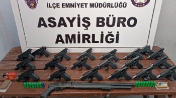 Firari silah kaçakçısı İzmir'de yakalandı