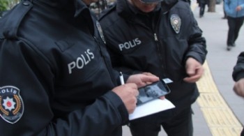 GBT sırasında ortaya çıktı: 172 yıl hapis cezası bulunan 17 yaşındaki şüpheli yakalandı!