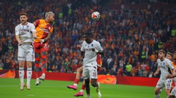 Galatasaray evinde Trabzon'a takıldı
