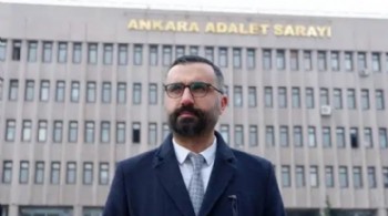 Gözaltına alınan gazeteci Alican Uludağ adli kontrolle serbest bırakıldı