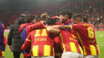 Göztepe, İstanbul temsilcilerinden puanları topladı